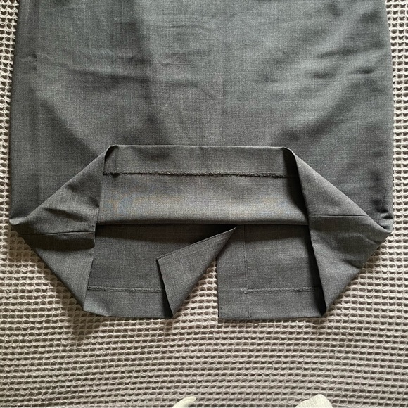 Theory Joanie Sevona Stretch Wool Pencil Skirt In Size 12 - Picture 9 of 13